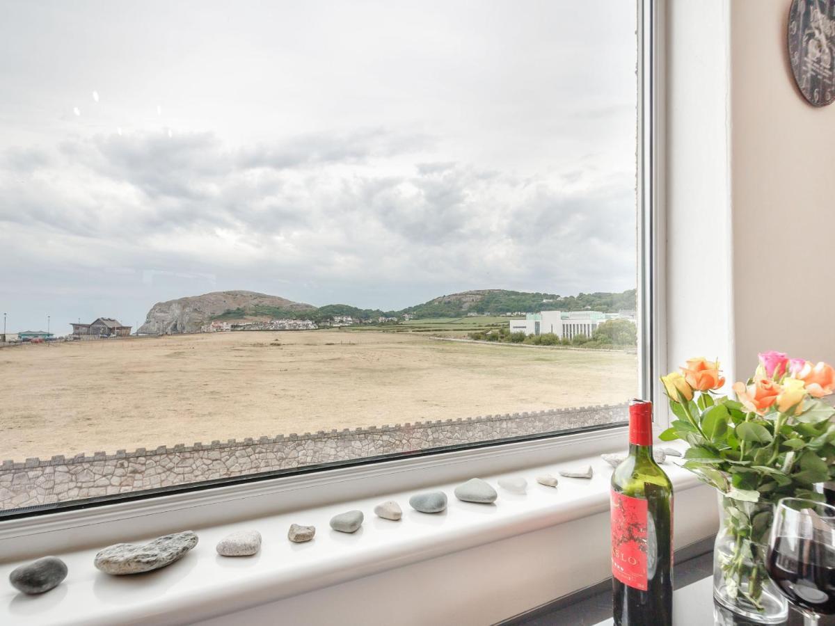 Little Orme View Apartment Ландъндо Екстериор снимка