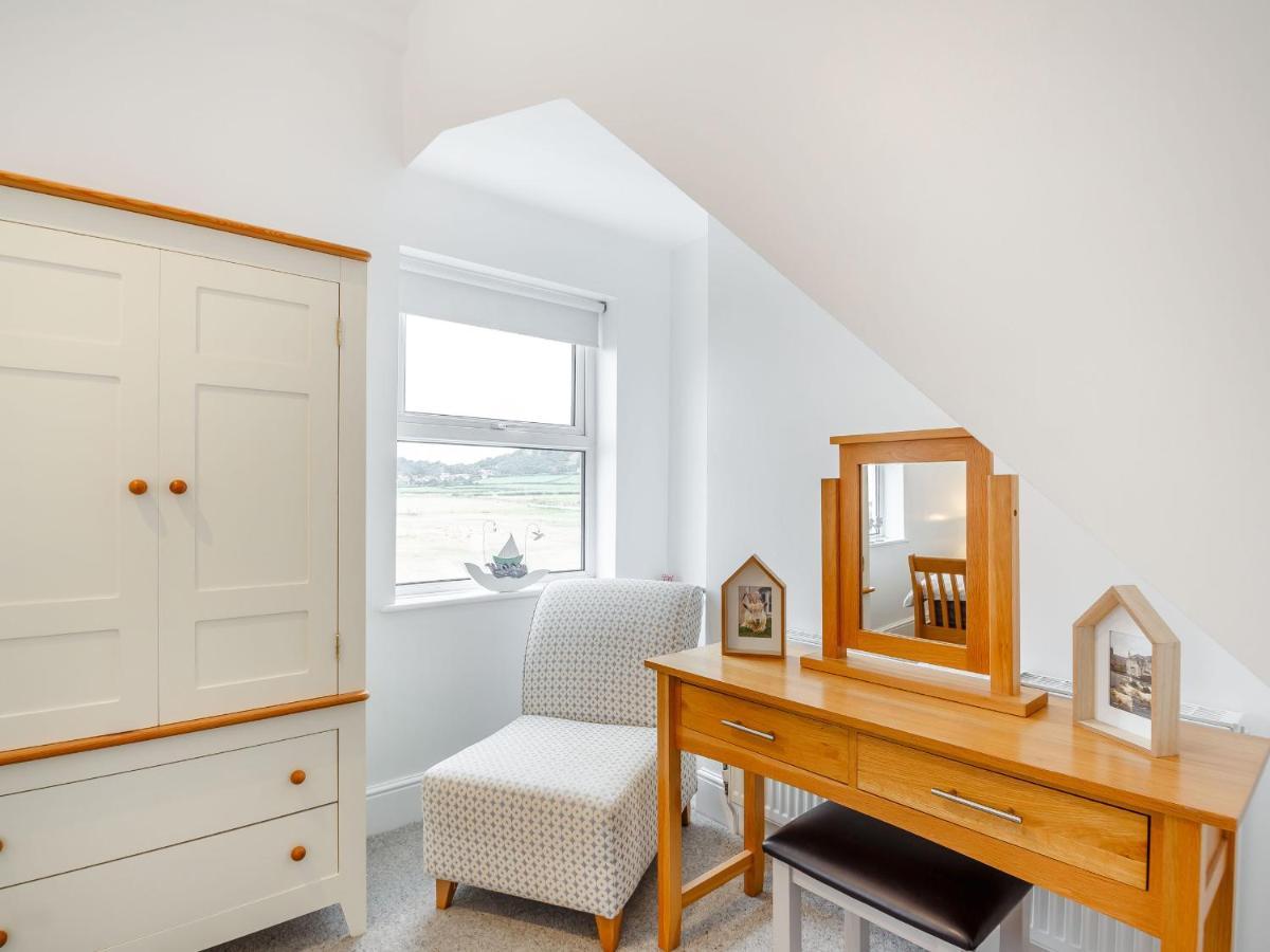 Little Orme View Apartment Ландъндо Екстериор снимка